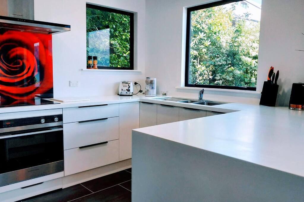 Stunning Home With Amazing Wakatipu Lake Views Distretto di Distretto di Queenstown Esterno foto