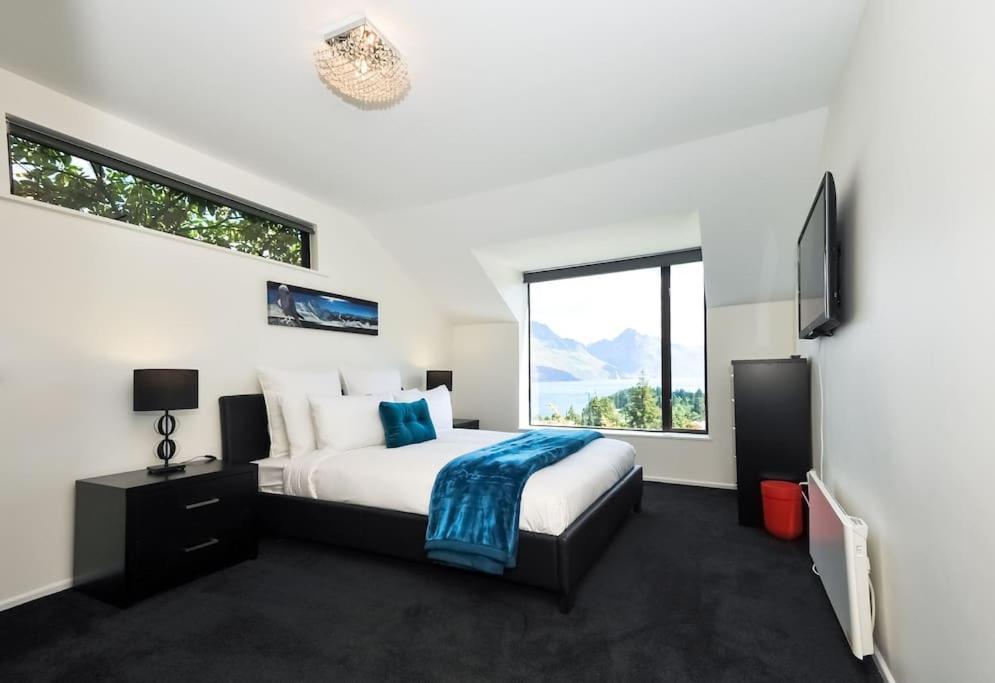 Stunning Home With Amazing Wakatipu Lake Views Distretto di Distretto di Queenstown Esterno foto